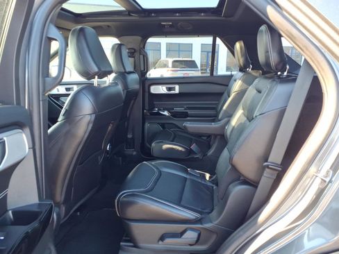 Used 2021 Ford Explorer ST w/ Equipment Group 401A image 11