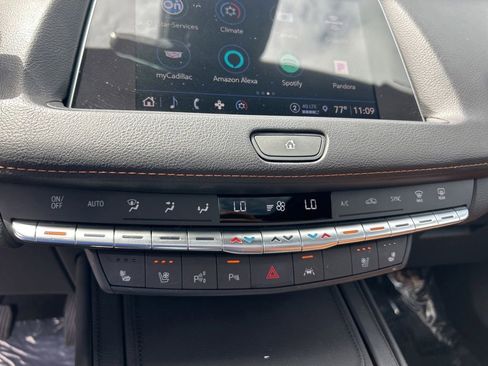 Used 2022 Cadillac XT4 Premium Luxury w/ Enhanced Visibility Package FWD image 40