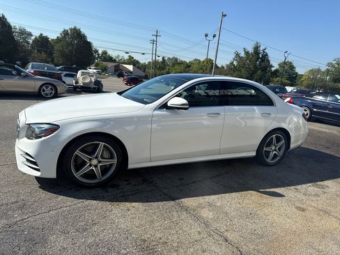 Used 2017 Mercedes-Benz E 300 4MATIC w/ Premium 3 Package image 13