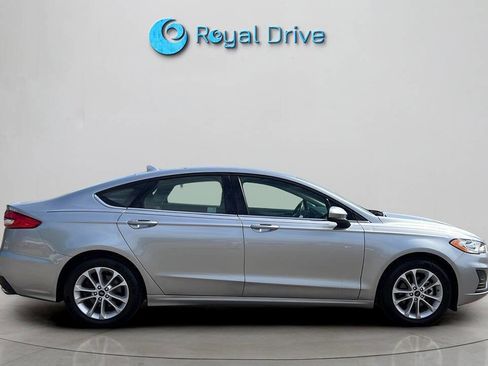 Used 2020 Ford Fusion SE FWD image 7