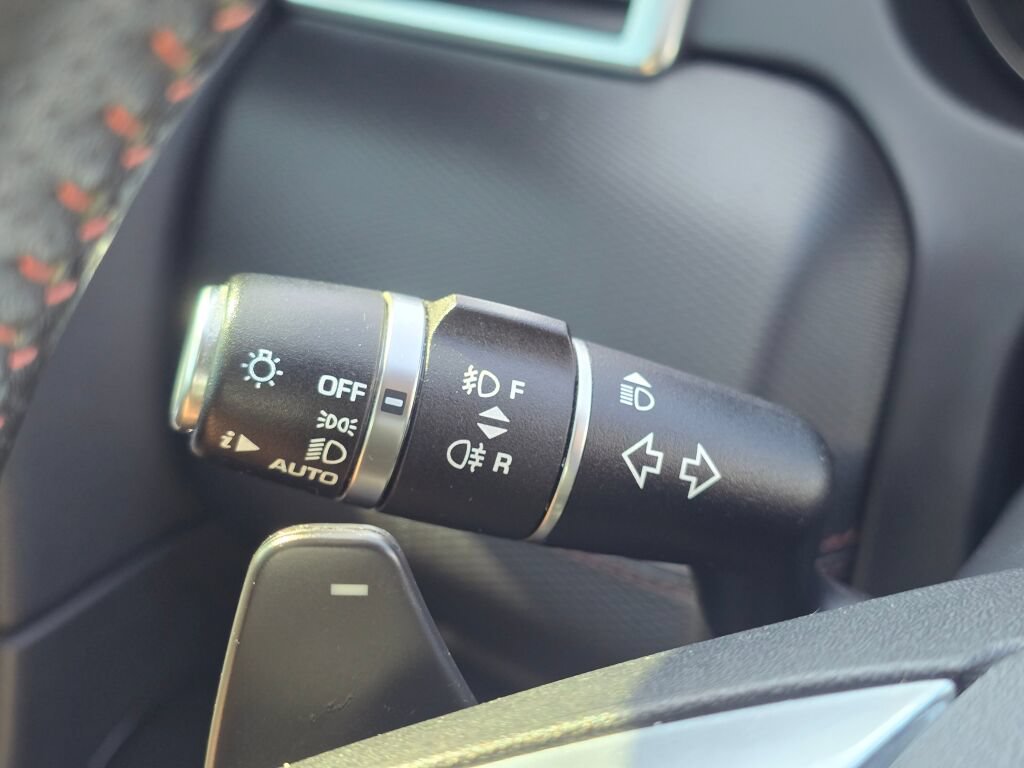 Used 2019 Land Rover Discovery Sport HSE AWD/4WD image 25