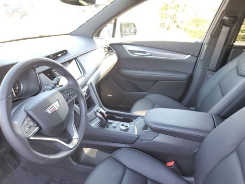 Certified 2021 Cadillac XT6 Luxury w/ LPO, Floor Liner Package image 20