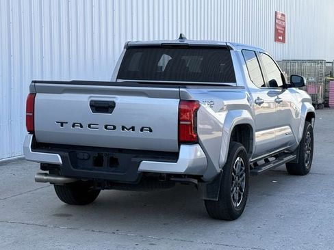 Used 2024 Toyota Tacoma TRD Sport image 4