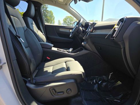 Used 2026 Volvo XC40 B5 Plus w/ Climate Package AWD/4WD image 10