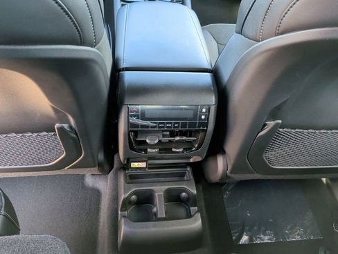 New 2025 Jeep Grand Cherokee L Altitude image 41