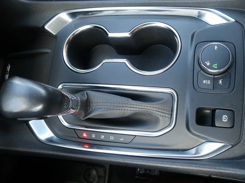 Used 2021 Chevrolet Traverse High Country FWD image 36