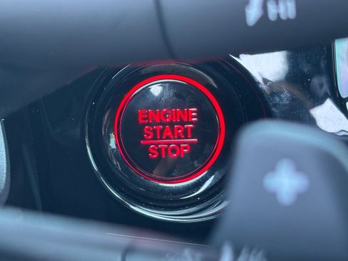 Used 2025 Honda Civic Sport image 28