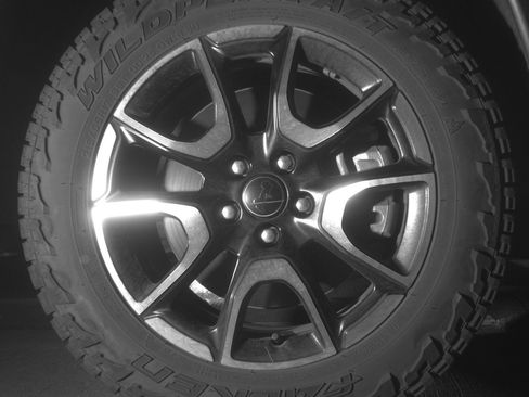 Used 2025 Jeep Compass Trailhawk image 13