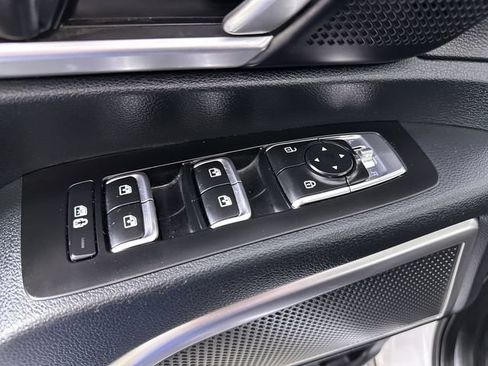 Used 2025 Kia Telluride S FWD image 24