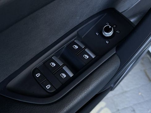 Used 2022 Audi SQ5 Premium w/ Convenience Package image 10