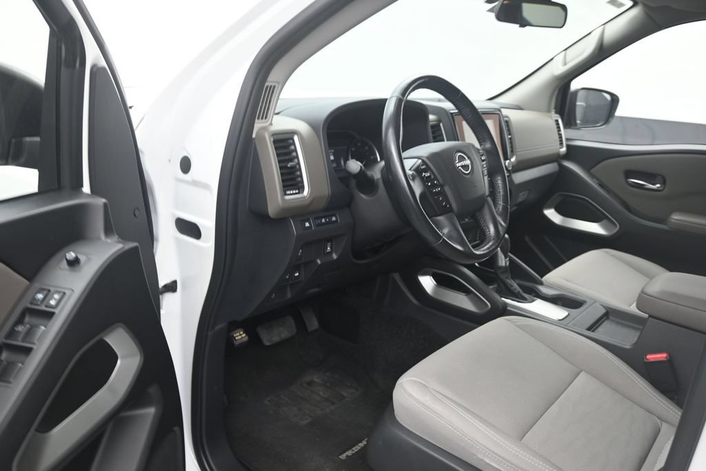 Used 2022 Nissan Frontier SV AWD/4WD image 10