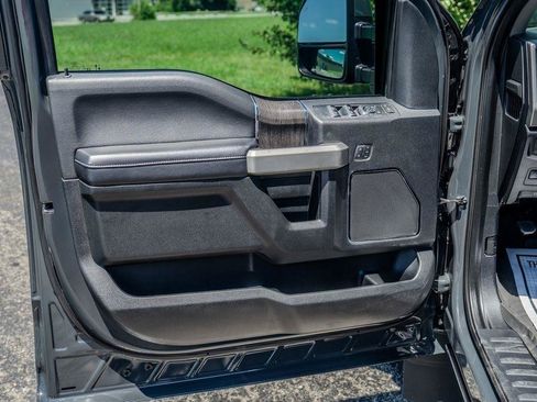 Used 2021 Ford F350 Lariat w/ Lariat Ultimate Package AWD/4WD image 16
