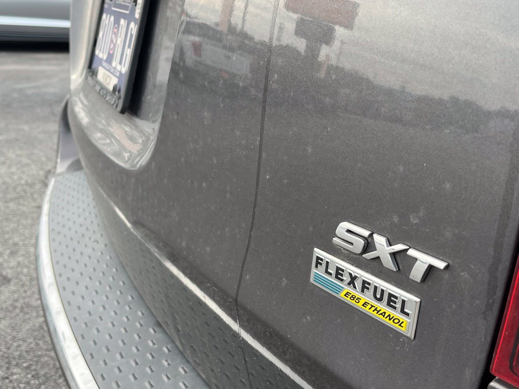 Used 2017 Dodge Grand Caravan SXT FWD image 9