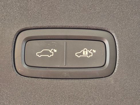 Used 2025 Volvo EX90 Ultra AWD/4WD image 27