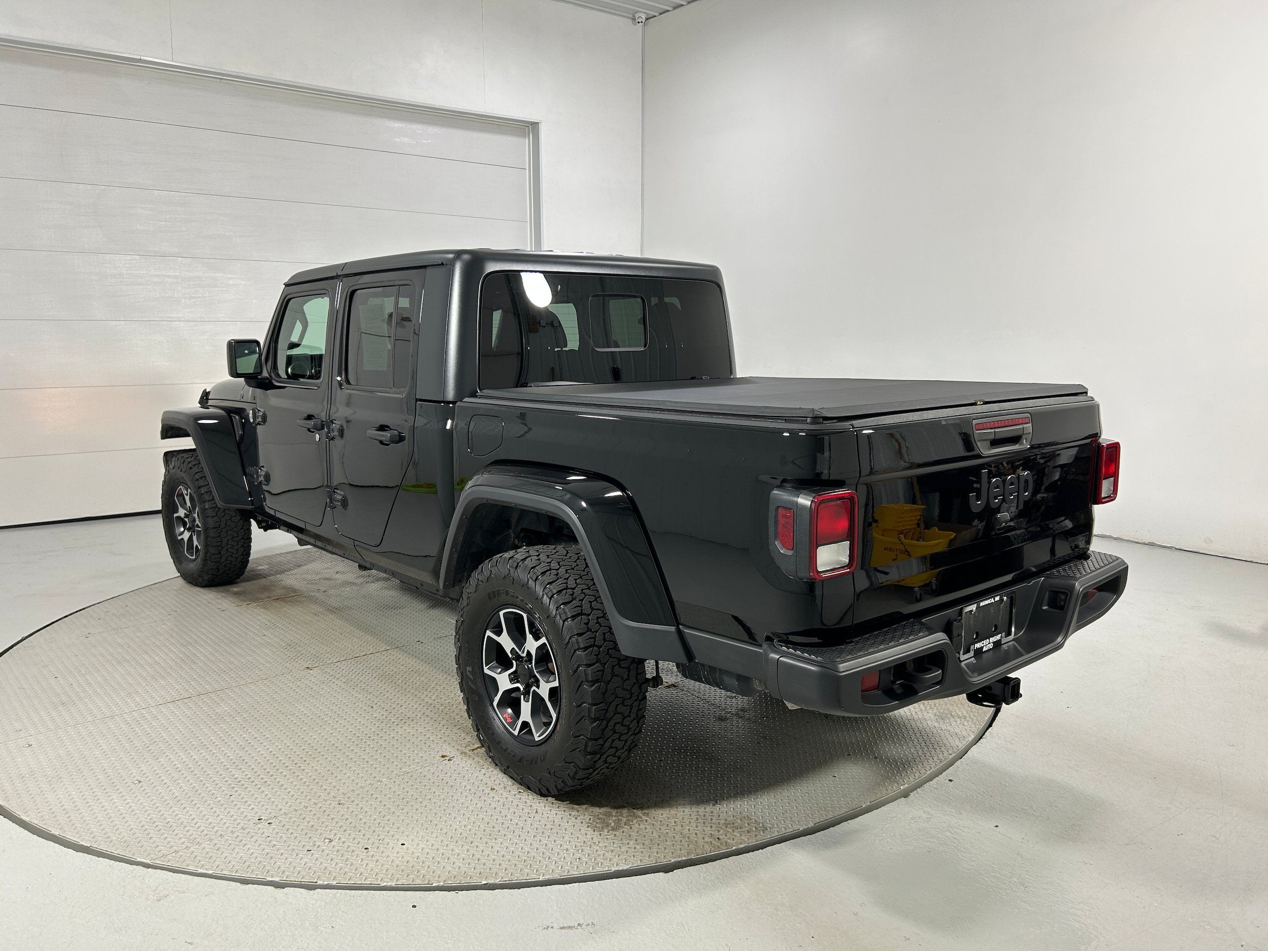 Used 2021 Jeep Gladiator Sport AWD/4WD image 24