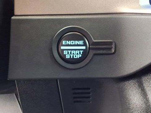 Certified 2025 Ford Bronco Outer Banks w/ Sasquatch Package AWD/4WD image 20