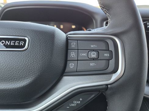 New 2026 Jeep Grand Wagoneer 4WD image 16