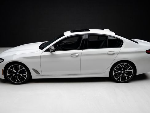 Used 2023 BMW M550i xDrive AWD/4WD image 16