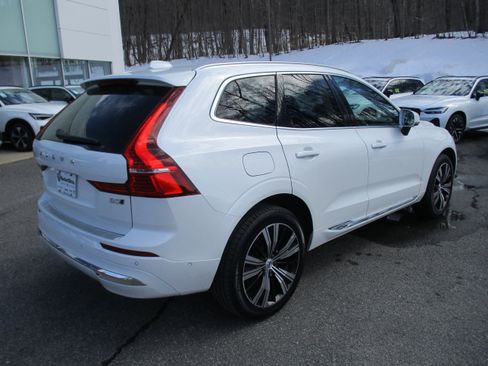 Certified 2023 Volvo XC60 B5 Plus image 5