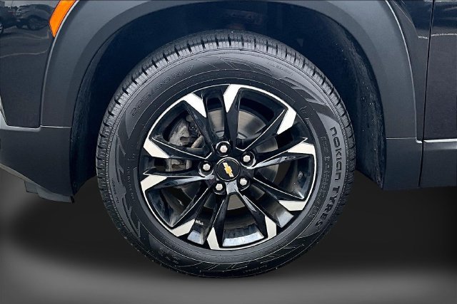 Used 2023 Chevrolet TrailBlazer LT w/ Convenience Package AWD/4WD image 8