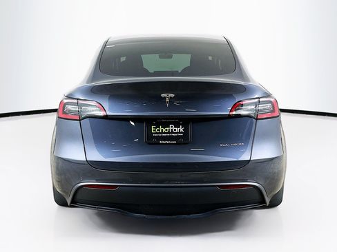 Used 2021 Tesla Model Y Long Range AWD/4WD image 7