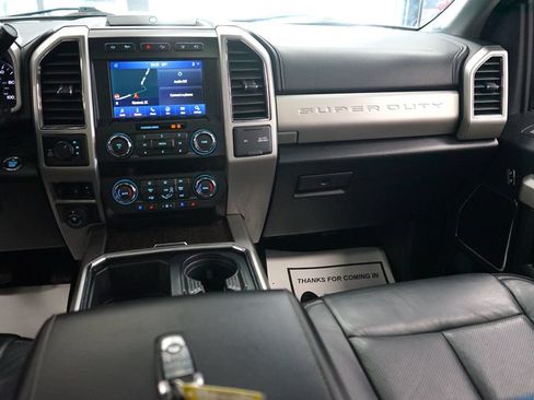 Used 2020 Ford F250 Lariat w/ Lariat Ultimate Package AWD/4WD image 13