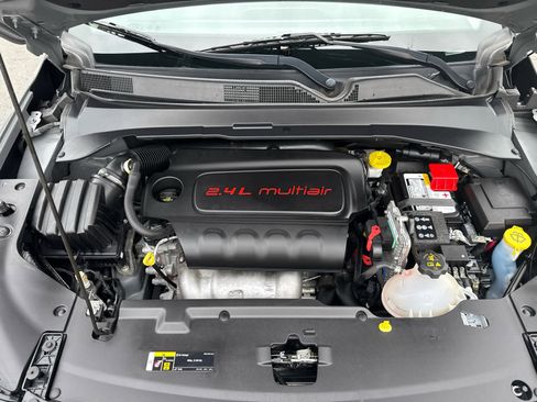 Used 2022 Jeep Compass Limited image 13