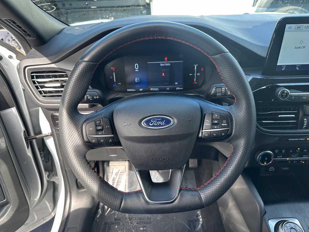 Used 2025 Ford Escape ST-Line Select AWD/4WD image 16