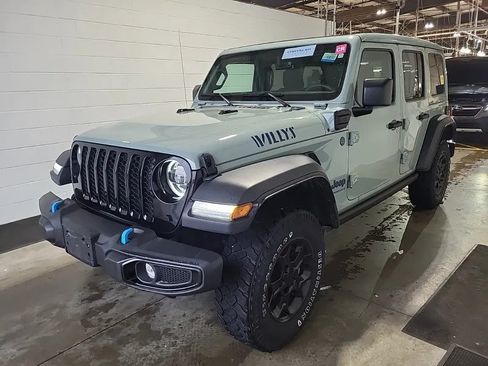 Used 2023 Jeep Wrangler Unlimited w/ Sun & Screen Package AWD/4WD image 1