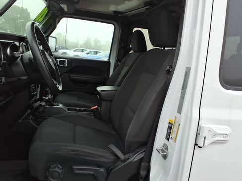 Used 2020 Jeep Gladiator Sport w/ Trailer Tow Package AWD/4WD image 12