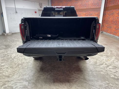 Used 2024 GMC Sierra 2500 AT4 w/ AT4 Premium Plus Package AWD/4WD image 27