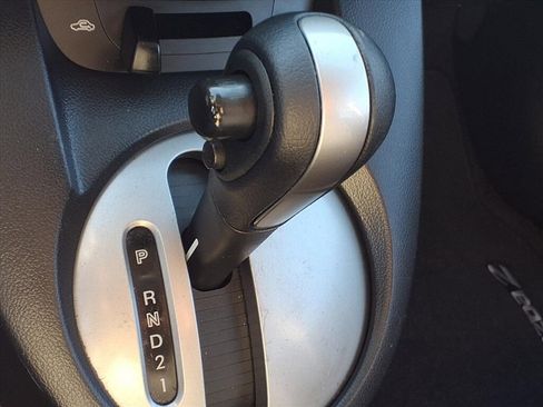 Used 2013 MAZDA MAZDA2 Sport image 17