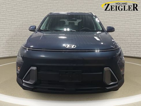 Certified 2025 Hyundai Kona SEL image 2