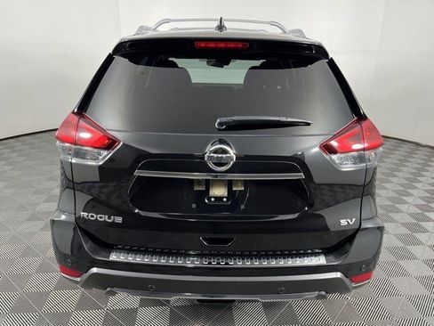 Used 2019 Nissan Rogue SV w/ Premium Package FWD image 7