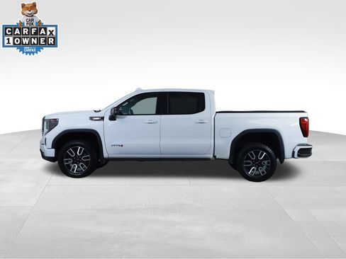 Used 2024 GMC Sierra 1500 AT4 w/ Technology Package AWD/4WD image 9