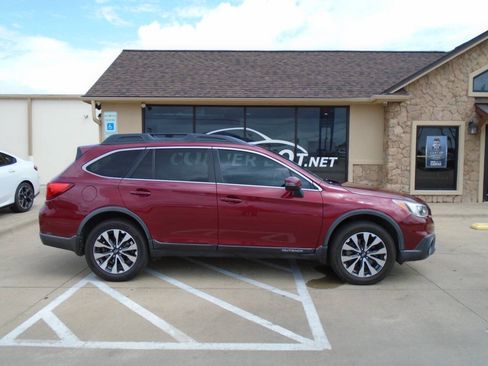 Used 2016 Subaru Outback 3.6R Limited AWD/4WD image 5