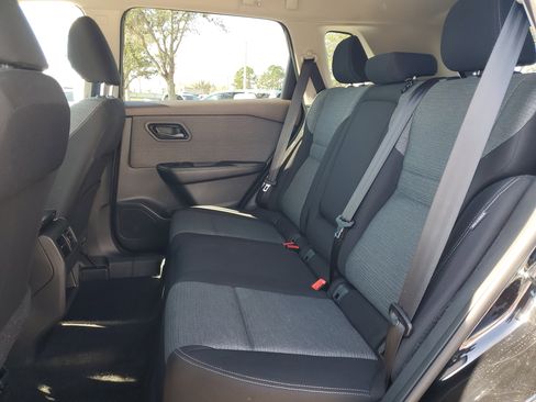 Certified 2022 Nissan Rogue S image 18