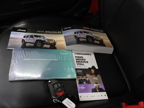 Used 2020 Jeep Wrangler Unlimited Rubicon w/ Quick Order Package 28Y Recon AWD/4WD image 63