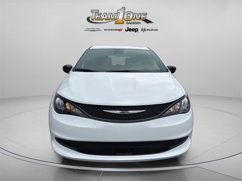 New 2026 Chrysler Voyager LX image 2