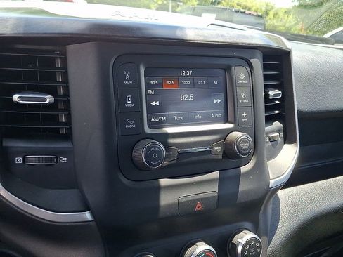 Used 2023 RAM 2500 Big Horn AWD/4WD image 3