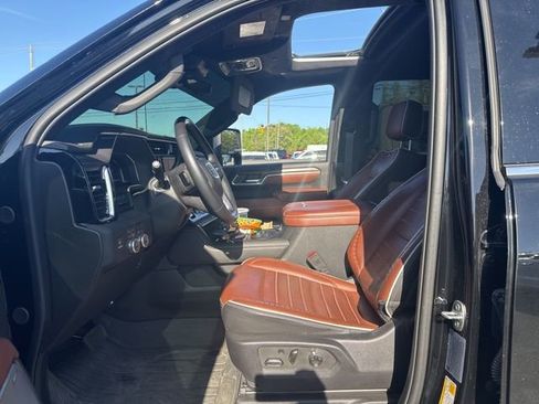Used 2024 GMC Sierra 2500 Denali Ultimate w/ Max Trailering Package image 2