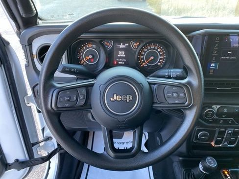 Used 2024 Jeep Gladiator Sport image 12