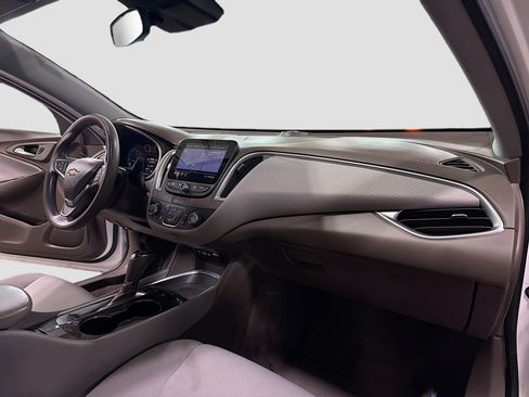 Used 2020 Chevrolet Malibu LS w/ Driver Confidence Package II FWD image 5