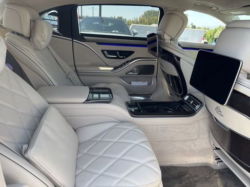 Used 2022 Mercedes-Benz Maybach S 580 4MATIC image 7