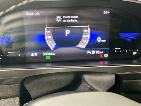 Used 2022 Volkswagen Tiguan SE image 12