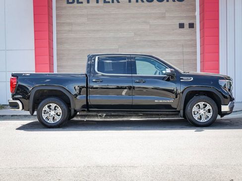 Used 2023 GMC Sierra 1500 SLE AWD/4WD image 2