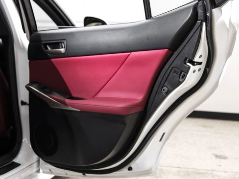 Used 2019 Lexus IS 300 image 50