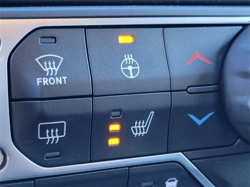 Certified 2023 Jeep Wrangler Unlimited Sahara w/ Cold Weather Group image 8