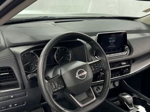Certified 2025 Nissan Rogue SV AWD/4WD image 35