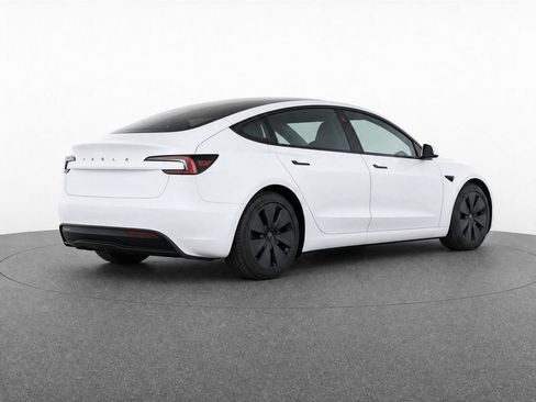 Used 2025 Tesla Model 3 RWD image 3